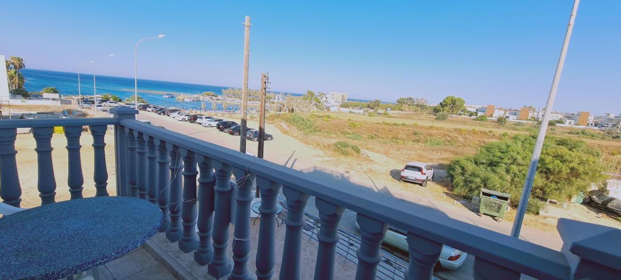 Stay Trinity Beach Apts 帕拉利米尼 外观 照片