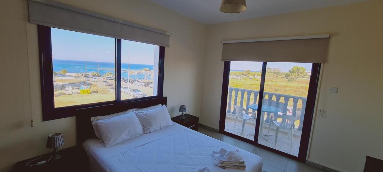 Stay Trinity Beach Apts 帕拉利米尼 外观 照片