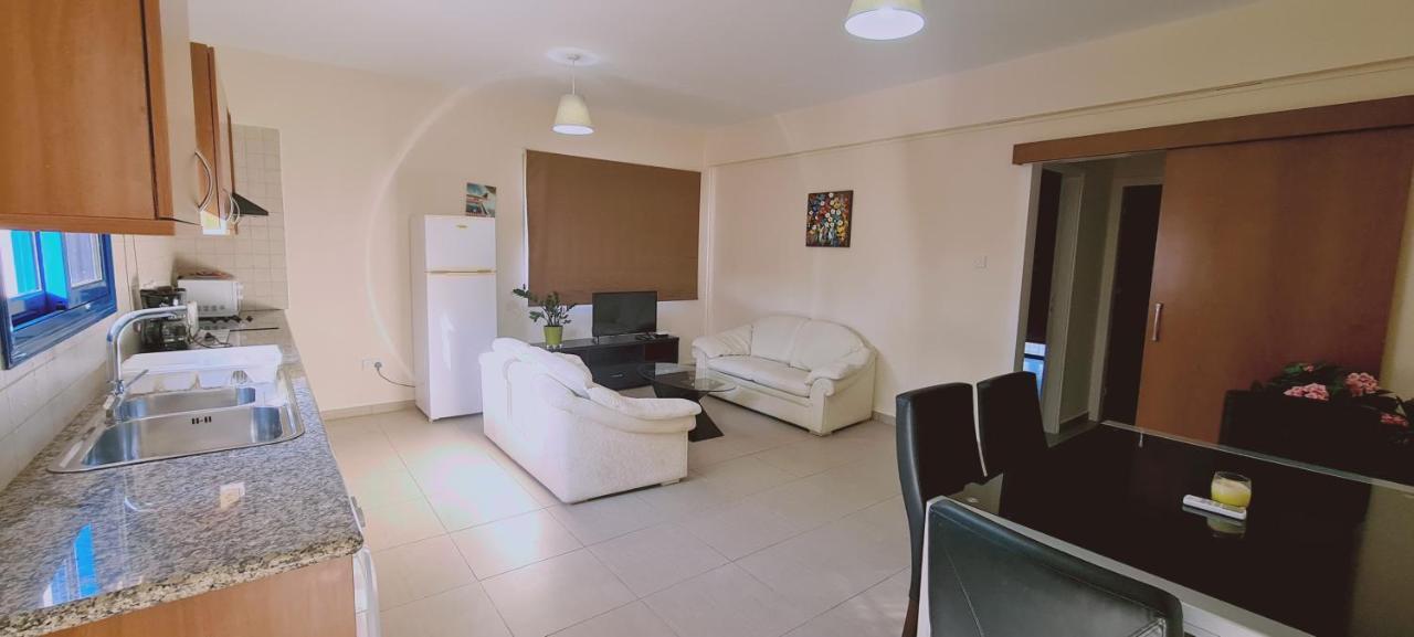 Stay Trinity Beach Apts 帕拉利米尼 外观 照片