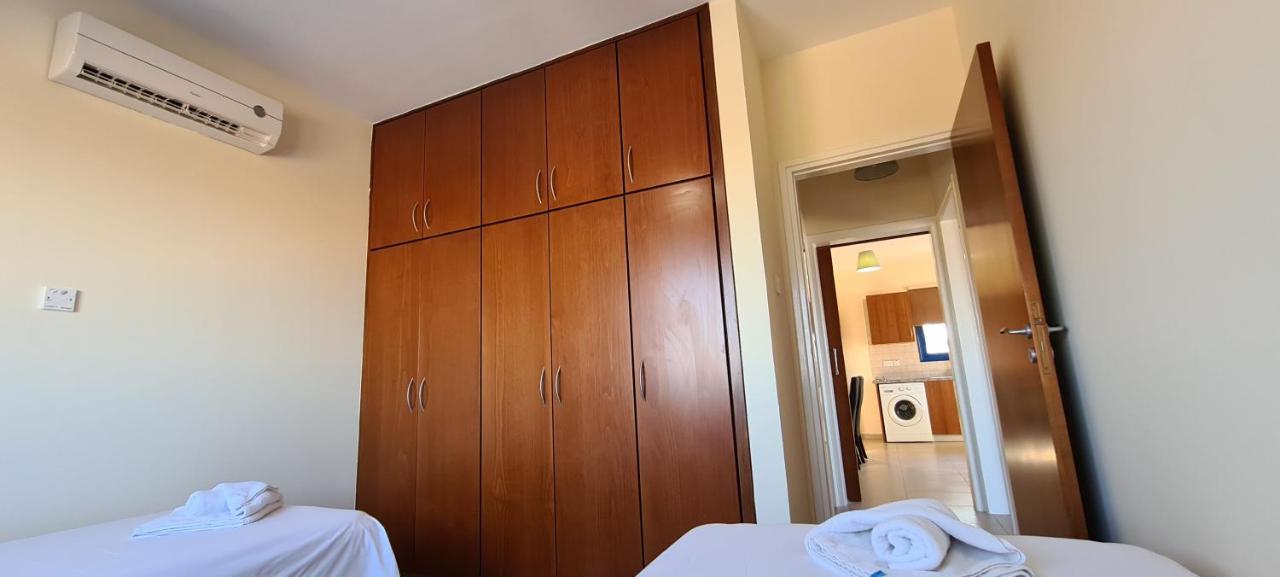 Stay Trinity Beach Apts 帕拉利米尼 外观 照片