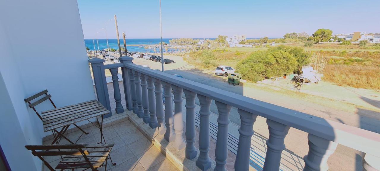 Stay Trinity Beach Apts 帕拉利米尼 外观 照片