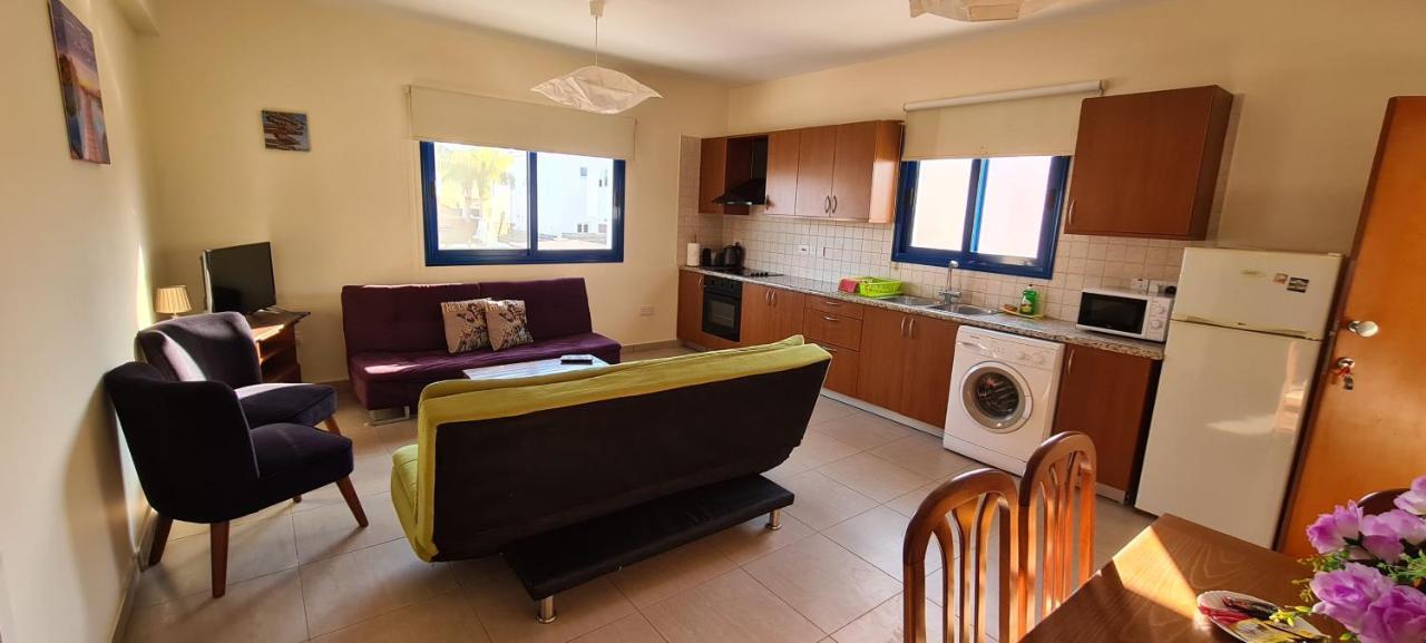 Stay Trinity Beach Apts 帕拉利米尼 外观 照片